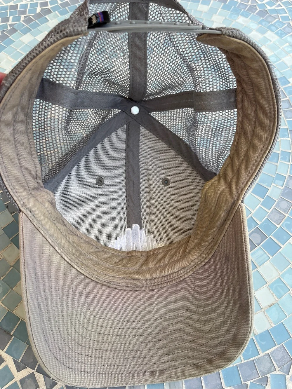 Patagonia Trucker Hat‎ Snapback Gray Mesh Cap Embroidered Logo 1973